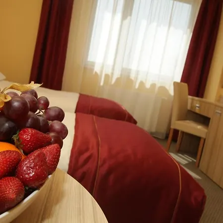 Hotel Hotel Swiecice 3*