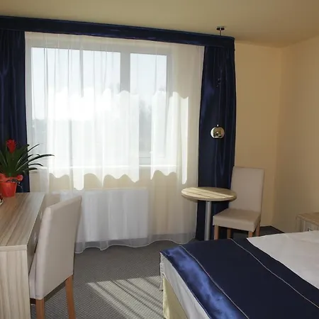 Hotel Swiecice 3*