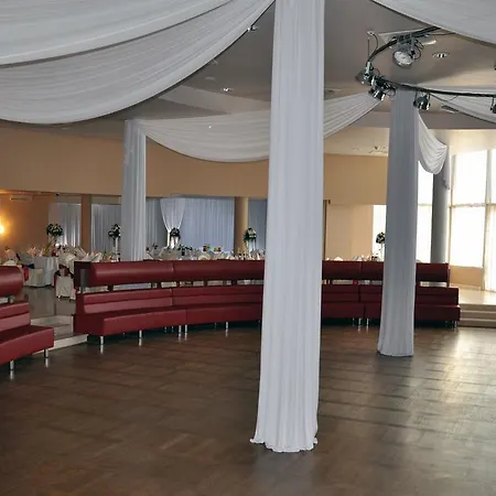 Hotel Hotel Swiecice 3*